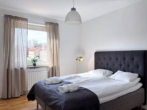 Comfort-Apartment, Stadtblick | Hochwertige Bettwaren, laptopgeeigneter Arbeitsplatz