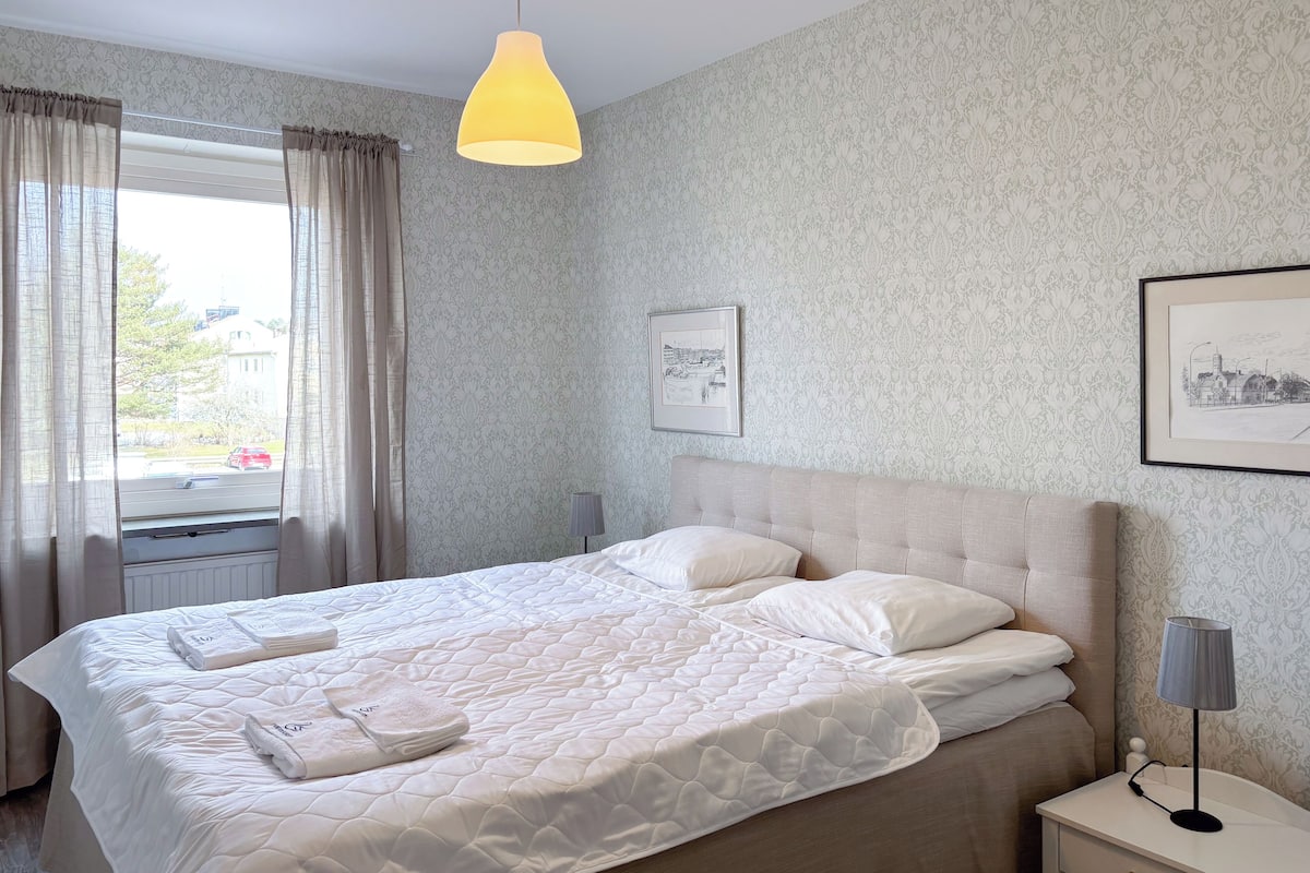 Deluxe Suite, City View