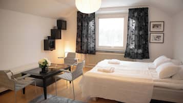 Familienapartment, Gartenblick | 1 Schlafzimmer, Bettwäsche aus ägyptischer Baumwolle