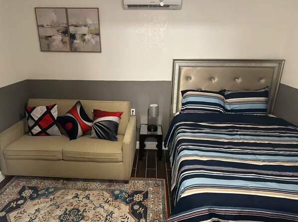 1 chambre, fer et planche à repasser, Wi-Fi, literie fournie