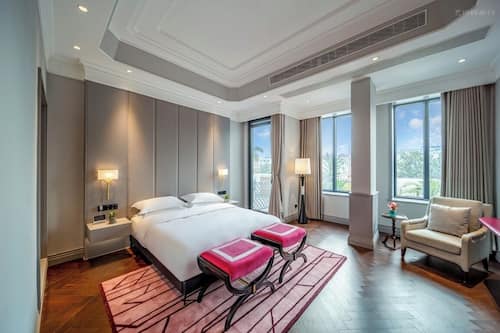 Deluxe Double Room, Garden View | Down duvets, Select Comfort beds, desk, rollaway beds