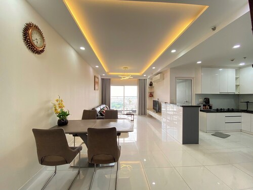 SUNRISE CITY VIEW Residences