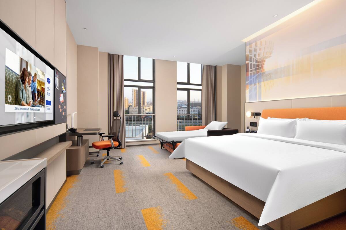 Superior Single Room, City View | WiFi (free)