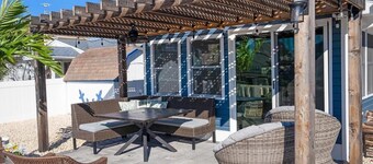 Beautifully updated waterfront home great for families & friends +beach badges.