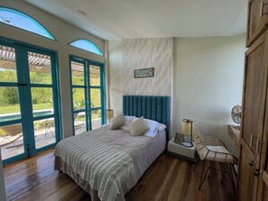 1 bedroom, desk, iron/ironing board, WiFi