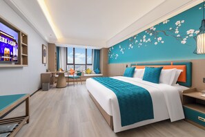 Espacio para trabajar con laptop, wifi gratis y ropa de cama 