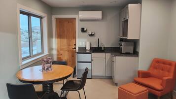 Fridge, microwave, coffee/tea maker, toaster