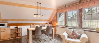 Holiday Home 'am Aartalsee' with Private Terrace, Private Garden and Wi-Fi