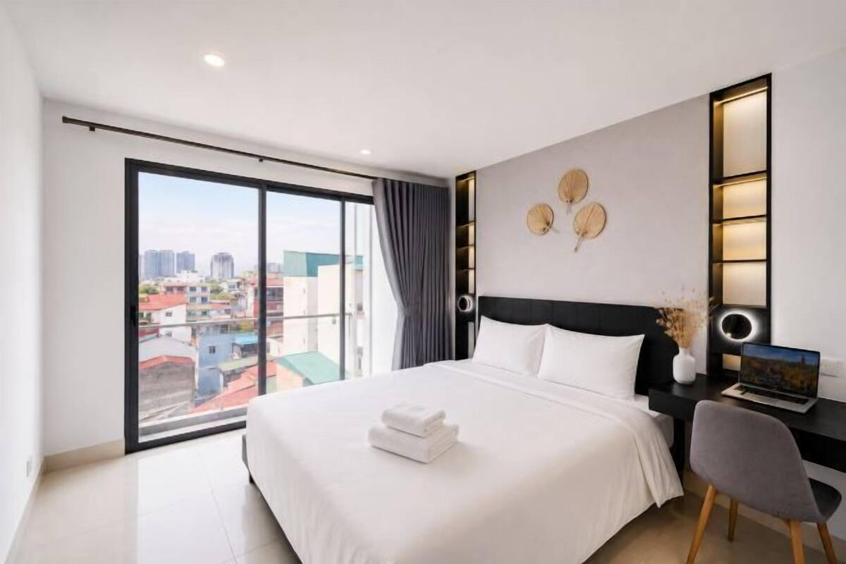 In-room safe, desk, blackout drapes, WiFi (free)