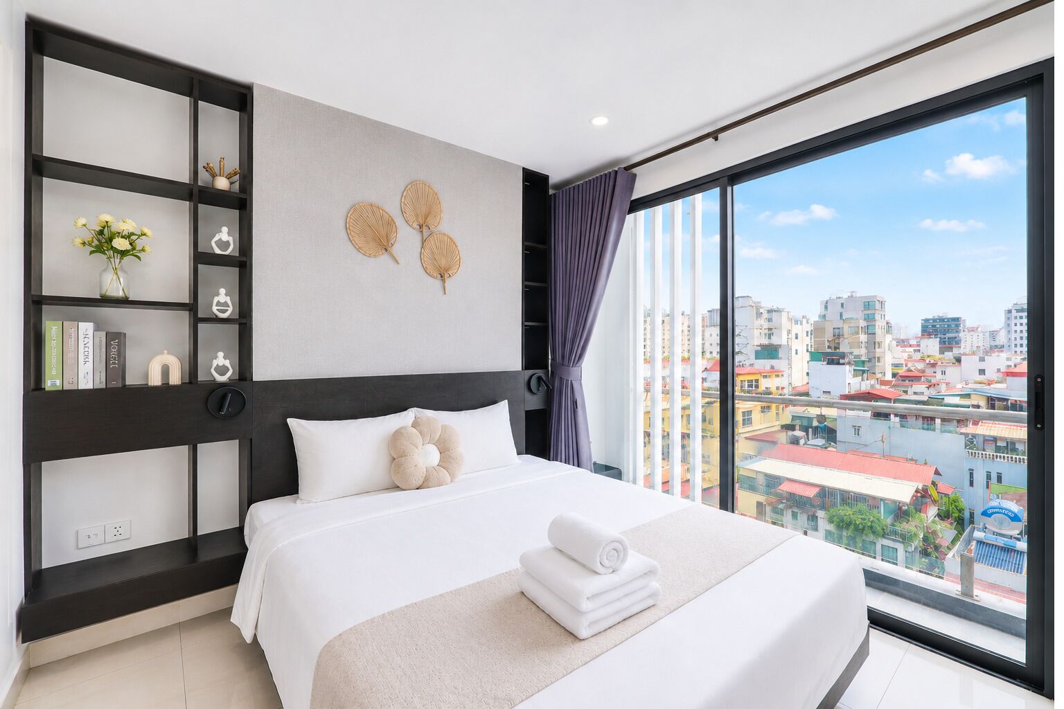 Family Apartment, Balcony, City View | In-room safe, desk, blackout drapes, WiFi (free)