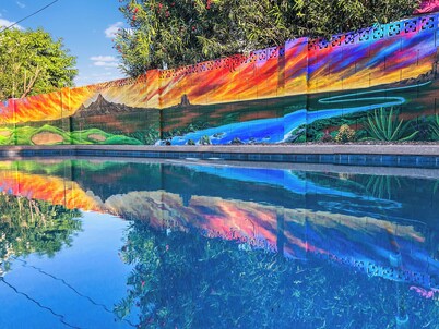 ☀Scottsdale, Pool, Putting green, HotTub & Putt Putt, large kitchen, 6BR