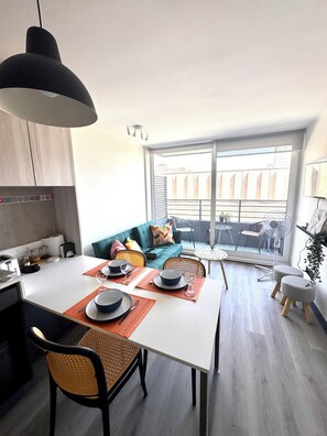 Interior - Enjoy Santiago in this charming, safe and modern apartment close from the metro! (Ñuñoa)