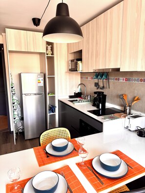 Microwave, oven, stovetop, coffee/tea maker