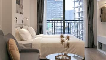 Art Museum Front-Row Balcony Deluxe | City view