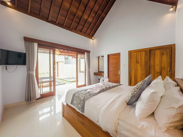 Desk, laptop workspace, free WiFi - Felicia House (Ubud)