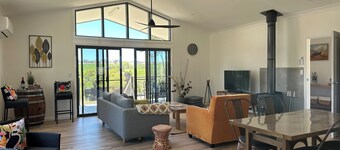 Ernie's Acre, sit back and relax in this calm, stylish space, pet friendly.