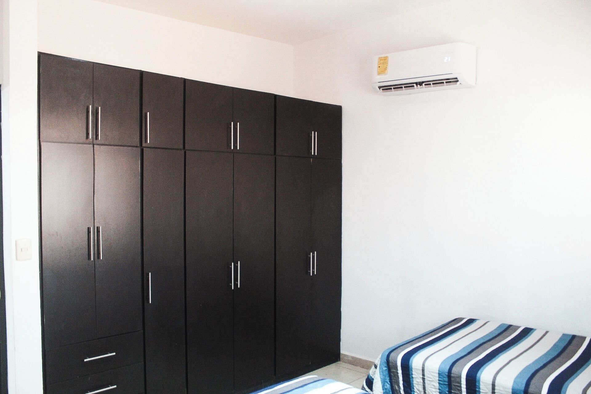 3 quartos, ferros/tábuas de passar roupa, Wi-Fi de cortesia