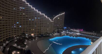 Charming 2-bedroom chalet with WiFi, AC in fabulous Suez Governorate