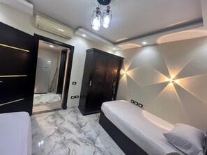 2 bedrooms, desk, iron/ironing board, WiFi - Charming 2-bedroom chalet with WiFi, AC in fabulous Suez Governorate (Suez Governorate)