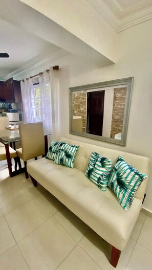 Apartment, 1 Bedroom, Smoking, Terrace | Living room