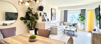 Chic 1-bedroom 1-bath in central Irvine Location! Monthly Furnished Rental