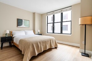 2 quartos, ferros/tábuas de passar roupa, Wi-Fi, roupa de cama