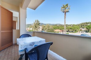 Outdoor dining - APPARTAMENTI GLI ORIZZONTI - ORIZZONTI BILO 6 (Marina di Campo)