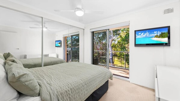 2 chambres, fer et planche à repasser, accès au Wi-Fi (inclus)