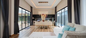 Hua Hin Pool Villa and Pool Table With 3 Bedrooms, 3 Bathrooms Near Cha-am Beach