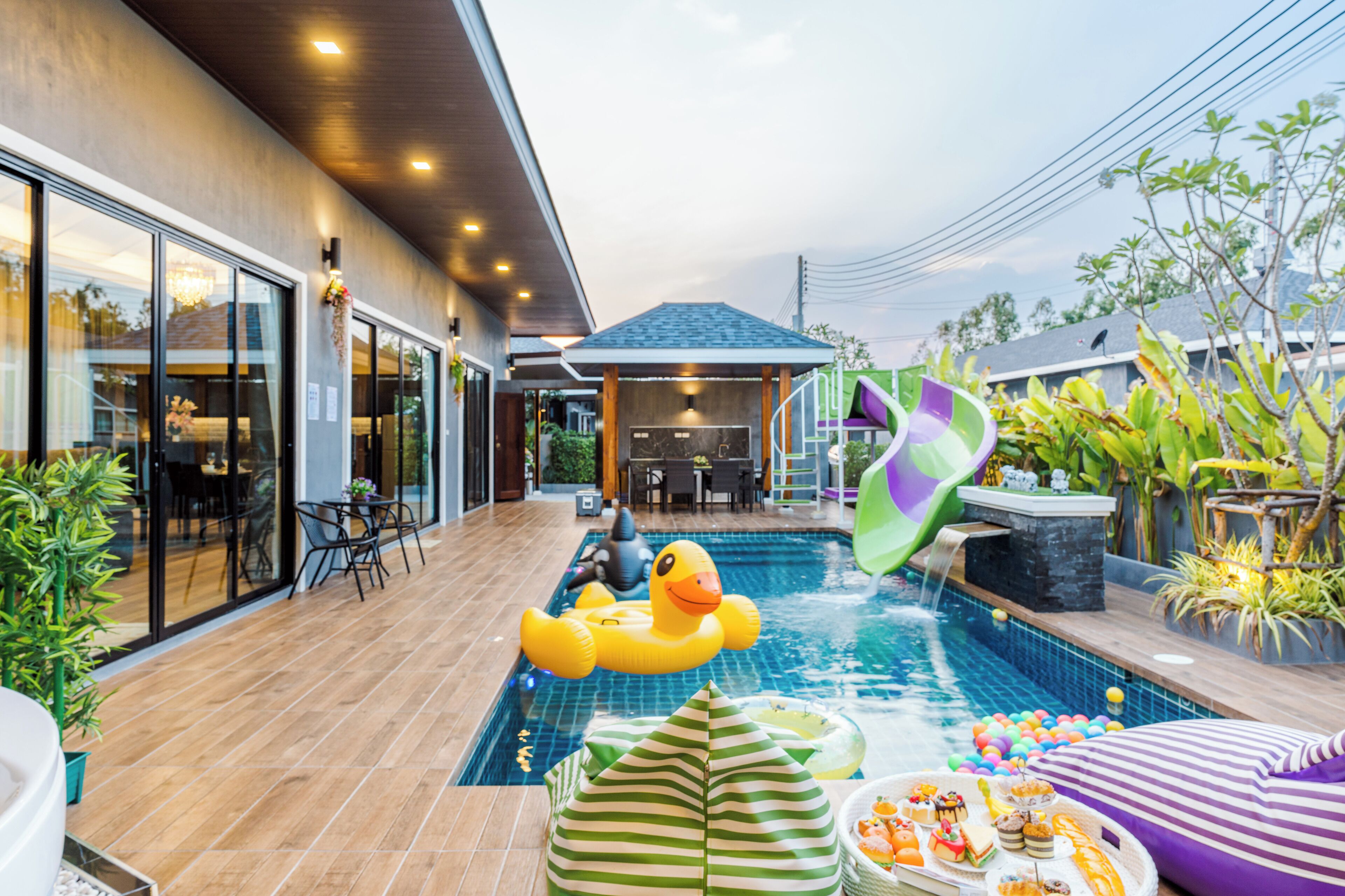 Villa - 3 soveværelser - handicapvenligt - ryger | Pool | Udendørs pool
