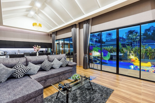 Villa, 3 Bedrooms, Accessible, Smoking | Bahagian dalam