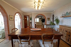 Dining - Private pool, A/C, Sea View, 8 Sleeps, Garden (Corsanico)