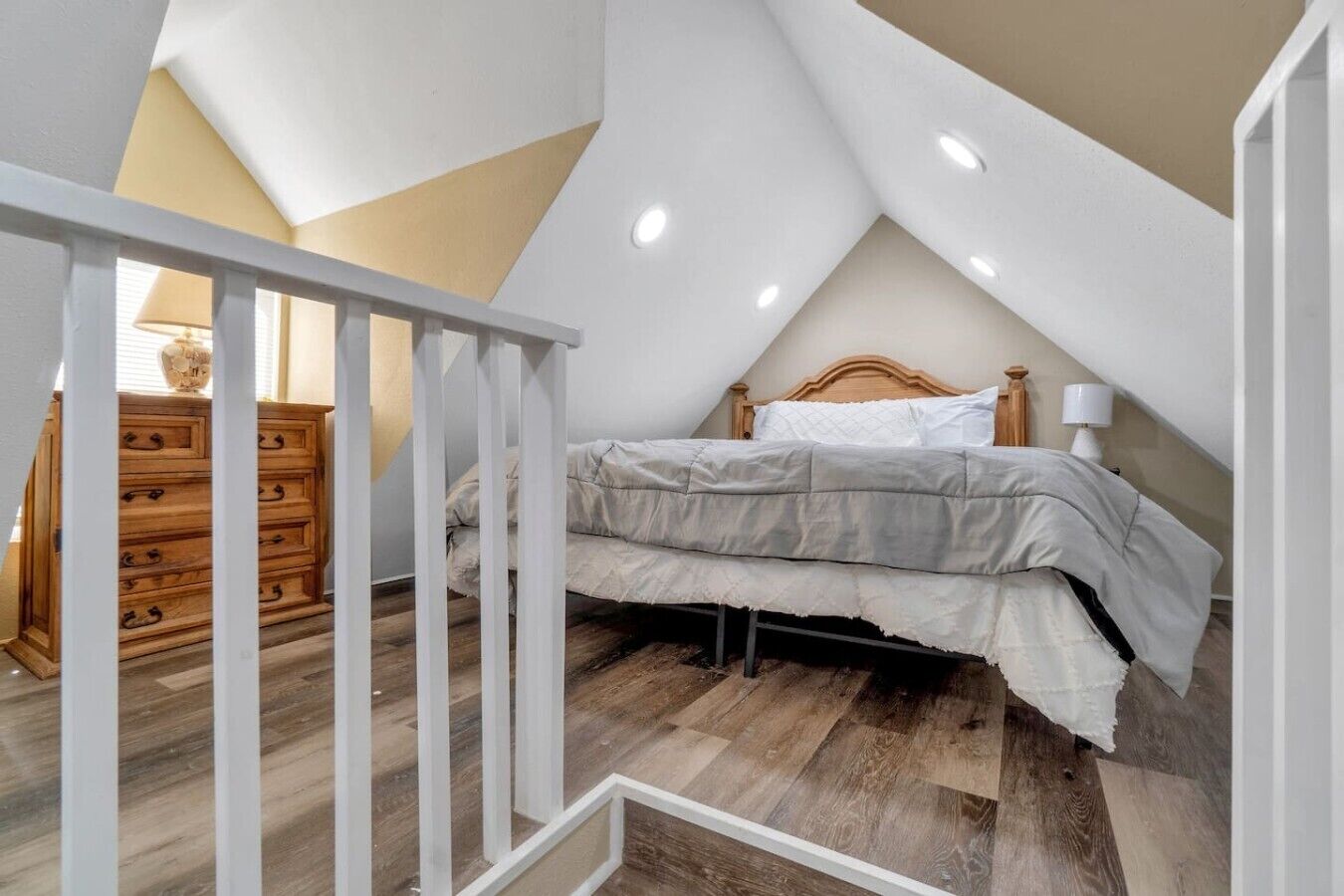 WiFi (free), bed sheets