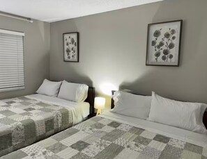 2 bedrooms, iron/ironing board, free WiFi, bed sheets