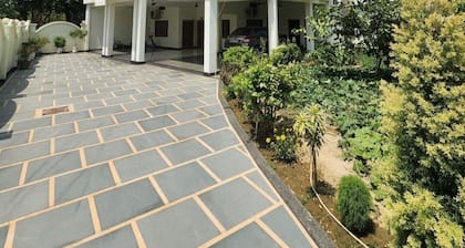 Kashi Kutir