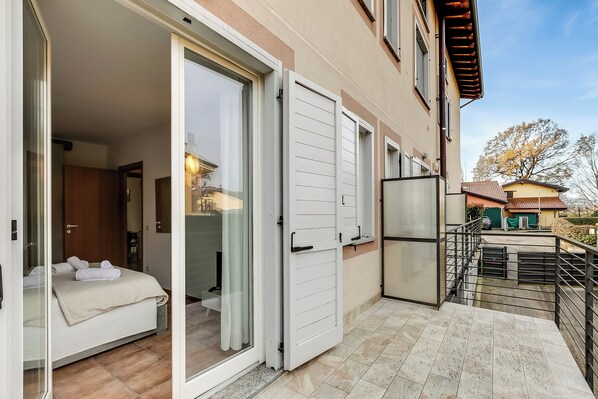 Family Apartment, Multiple Bedrooms (Residence Due Laghi) | Terrace/patio