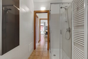 Family Apartment, Multiple Bedrooms (Residence Due Laghi) | Bathroom | Shower, hair dryer, bidet, towels - Residence Due Laghi (Ispra)