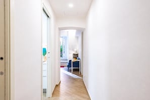 Family Apartment, 2 Bedrooms, Microwave (Central Flat with Private Parking in) | Interior - Central Flat With Private Parking in Genova (Genoa)