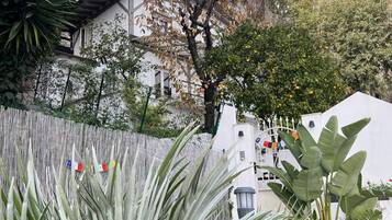 Enceinte de lâhĂ©bergement