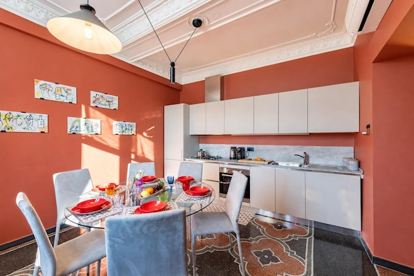 Departamento estándar, 4 habitaciones, aire acondicionado (Precious House Genova Porto Antico) | Cocina privada