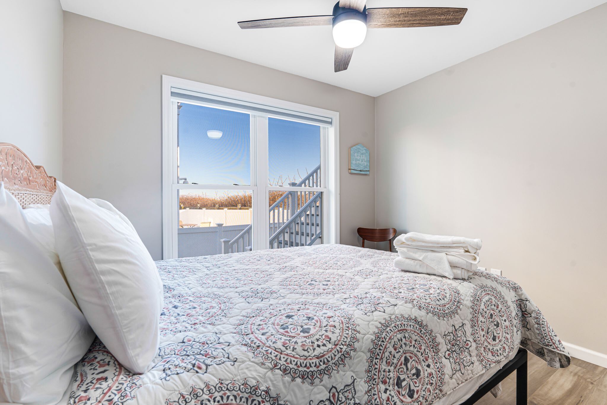 3 bedrooms, travel crib, WiFi, bed sheets