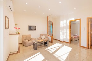 Interior - Bright Apartment Private Parking Naples (Naples)