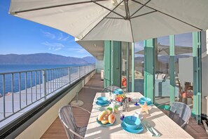 패밀리 아파트, 침실 2개, 발코니, 호숫가 (Sogno Sul Lago, Lakefront Balcony) | 야외 식당