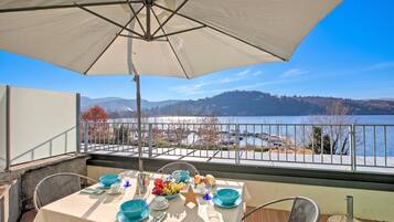 Appartement Familial, 2 chambres, balcon, en bord de lac (Sogno Sul Lago, Lakefront Balcony) | Restauration extérieure