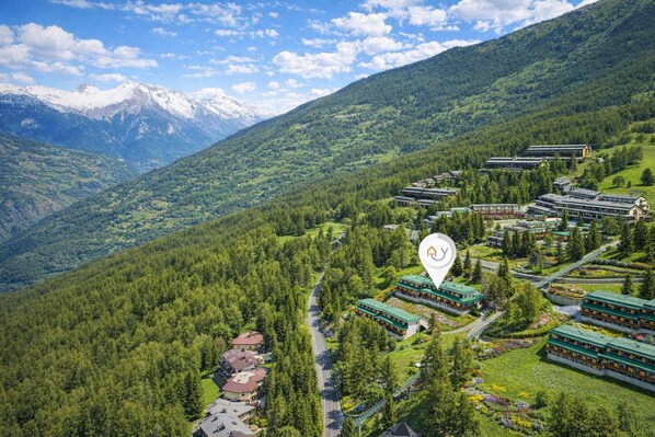 Estudio estándar, vista a la montaña (Studio Sansi 34) | Vista aérea