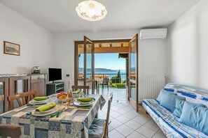 View from room - Julia's House With Lakeview and shared pool (Toscolano Maderno)