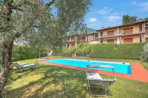 Standard Apartment, Multiple Bedrooms, Mountainside (Julia's House lakeview & shared pool) | Pool
