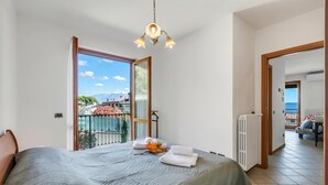 Standaard appartement, 2 slaapkamers, balkon (Julia's House lakeview & shared pool)
