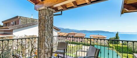 Standard Apartment, 2 Bedrooms, Mountainside (Julia's House lakeview & shared pool) | Terrace/patio