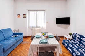Standard Apartment, 3 Bedrooms, 2 Bathrooms (House Rondinella Genova City Center) | Living area - House Rondinella Genova City Center (Genoa)